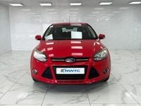 Used Ford Focus Zetec 125 HP (91 kW) 2011 Red Hatchback