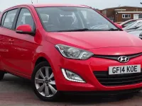 Käytetty Hyundai i20 Style 2014 Punainen Viistoperä