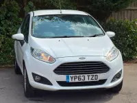 Used Ford Fiesta Zetec 82 HP (60 kW) 2013 White Hatchback