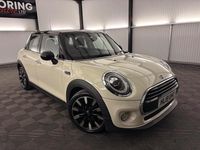 Begagnad Mini Cooper Classic 2019 Vit Halvkombi