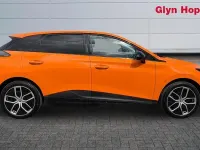 Used MG MG4 EV Trophy 319 kW (435 HP) 2025 Orange Hatchback