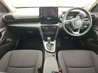 Used Toyota Yaris Hybrid 116 HP (85 kW) 2022 White Estate
