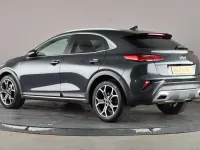 Usado Kia XCeed 158 HP (116 kW) 2022 Cinzento SUV
