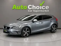 Usado Volvo V40 R-Design 122 HP (89 kW) 2019 Cinzento Citadino