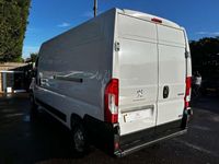Second-hand Peugeot Boxer Premium 140 CP (102 kW) 2024 Alb Van