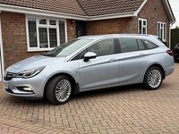Used Vauxhall Astra Elite 125 HP (91 kW) 2017 Silver Estate