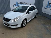Used Vauxhall Corsa 2009 White Hatchback