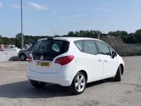 Used Vauxhall Meriva 100 HP (73 kW) 2015 White MPV
