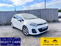 Begagnad Kia Rio 89 HK (65 kW) 2016 Vit Halvkombi