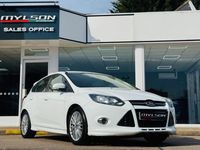 Used Ford Focus Zetec 115 HP (84 kW) 2014 White Hatchback