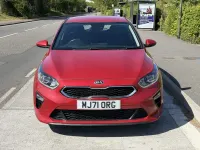 Usado Kia Ceed 134 HP (98 kW) 2022 Vermelho Citadino