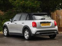 Używany Mini Cooper Classic 136 KM (100 kW) 2023 Srebrny Hatchback
