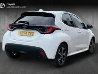 Used Toyota Yaris Hybrid Design 116 HP (85 kW) 2024 White Hatchback