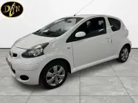 Used Toyota Aygo 68 HP (50 kW) 2012 White Hatchback
