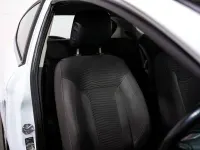 Used Ford Fiesta Zetec 80 HP (58 kW) 2016 White Hatchback