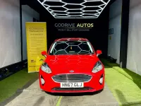 Used Ford Fiesta Zetec 100 HP (73 kW) 2017 Red Hatchback