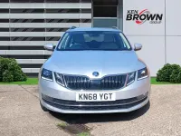 Usado Skoda Octavia 150 CV (110 kW) 2018 Plateado Familiar