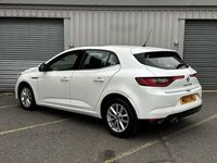 Used Renault Mégane IV Dynamique 110 HP (80 kW) 2017 White Hatchback