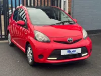 Used Toyota Aygo Style 68 HP (50 kW) 2013 Multicoloured Hatchback