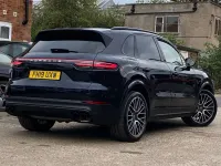 Used Porsche Cayenne 335 HP (246 kW) 2019 Blue SUV