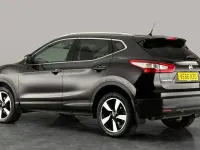 Used Nissan Qashqai N-Connecta 110 HP (80 kW) 2016 Black SUV