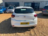 Used Dacia Sandero Essentiel 90 HP (66 kW) 2021 White Hatchback