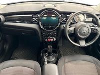Begagnad Mini Cooper Classic 134 HK (98 kW) 2022 Grå Halvkombi