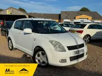 Used Suzuki Swift GLX 102 HP (75 kW) 2005 White Hatchback
