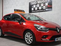 Used Renault Clio IV Play 90 HP (66 kW) 2017 Red Hatchback