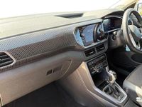 Used VW T-Cross SEL 150 HP (110 kW) 2023 White SUV