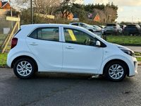 Used Kia Picanto 84 HP (61 kW) 2018 White Hatchback