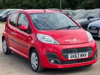Used Peugeot 107 Active 68 HP (50 kW) 2014 Red Hatchback