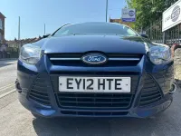 Used Ford Focus Zetec 105 HP (77 kW) 2012 Blue Hatchback