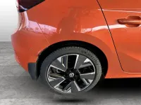 Second-hand Vauxhall Corsa-e Elite 100 kW (136 CP) 2022 Portocaliu Hatchback