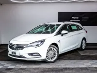 Used Vauxhall Astra Elite 136 HP (100 kW) 2017 White Estate