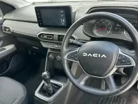 Gebraucht Dacia Sandero Expression 100 PS (73 kW) 2023 Grün Kleinwagen