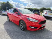 Used Ford Focus ST-Line X 120 HP (88 kW) 2017 Red Hatchback