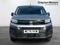 Nouă Vauxhall Combo 100 CP (73 kW) 2026 Argintiu Monovolum