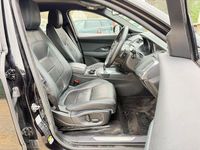 Usado Jaguar E-Pace R-Dynamic 150 HP (110 kW) 2019 Preto SUV