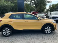 Used Kia Stonic 101 HP (74 kW) 2024 Yellow SUV