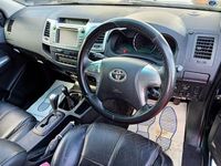 Used Toyota HiLux 2014 Green Pickup