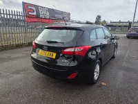 Begagnad Hyundai i30 SE 108 HK (79 kW) 2015 Svart Kombi