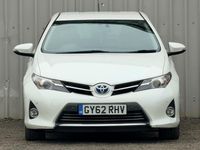 Used Toyota Auris Hybrid 2012 White Hatchback