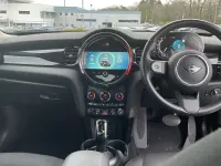 Begagnad Mini Cooper Classic 136 HK (100 kW) 2023 Grå Halvkombi