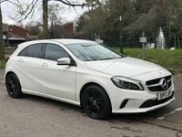 Begagnad Mercedes A200 Premium 2017 Vit Halvkombi