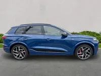 Begagnad Audi e-tron Business 284 kW (387 HK) 2026 Blå SUV