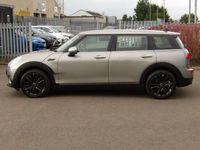 Usado Mini Cooper Clubman 2018 Plateado Familiar
