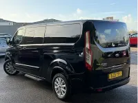 Begagnad Ford Tourneo Custom Titanium 2021 Svart Van