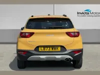 Used Kia Stonic 99 HP (72 kW) 2023 Yellow SUV