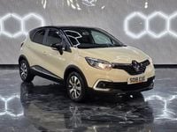 Used Renault Captur Play 2018 Cream/black SUV
